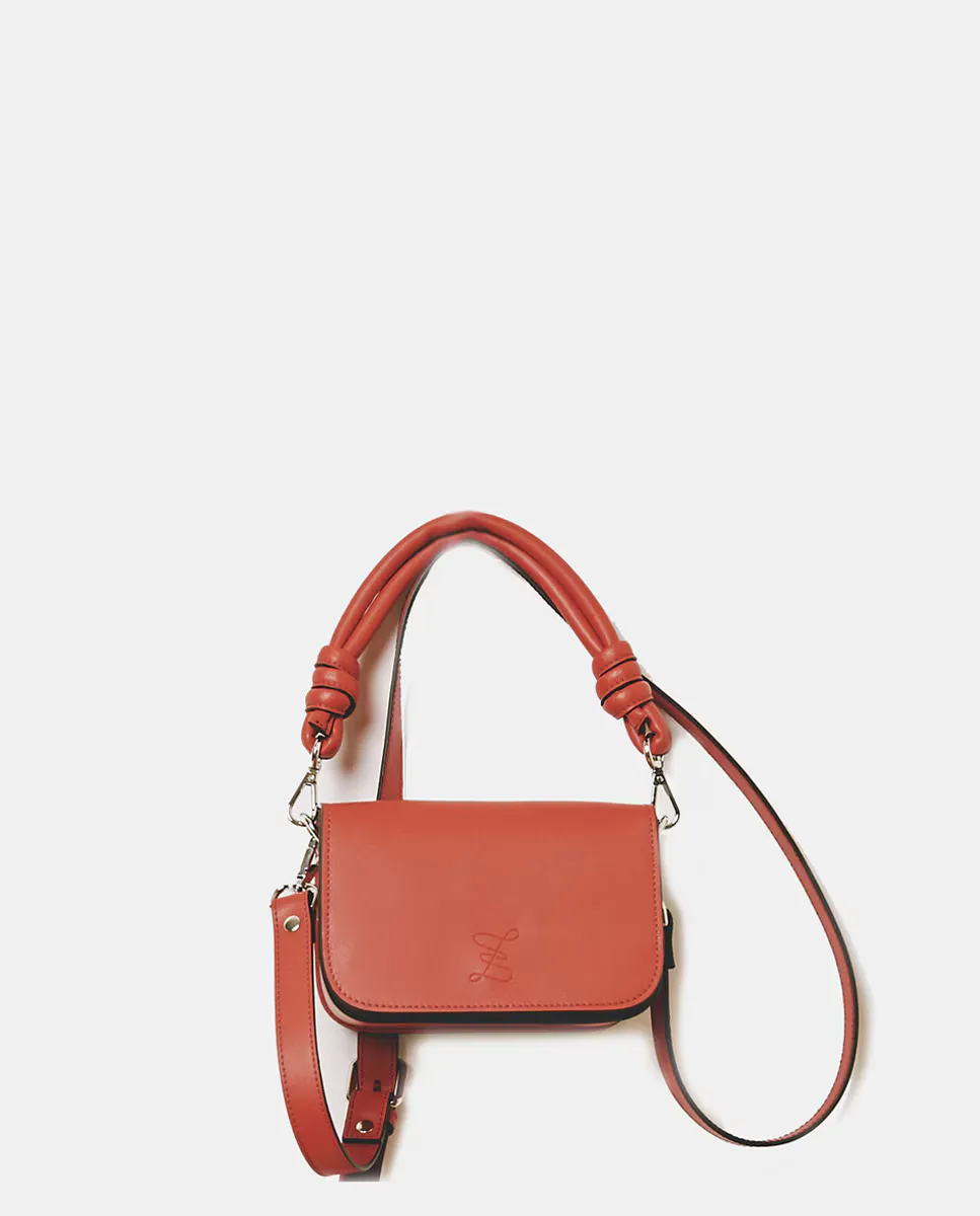 Мини-сумка Loop с кожаным клапаном Zubi, красный
Мини-сумка Loop с кожаным клапаном Zubi, красный