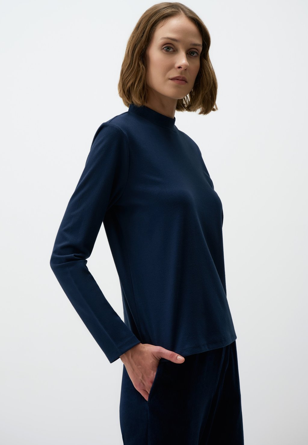 Топ с длинными рукавами TURTLENECK Jimmy Key, темно-синий
Топ с длинными рукавами TURTLENECK Jimmy Key, темно-синий