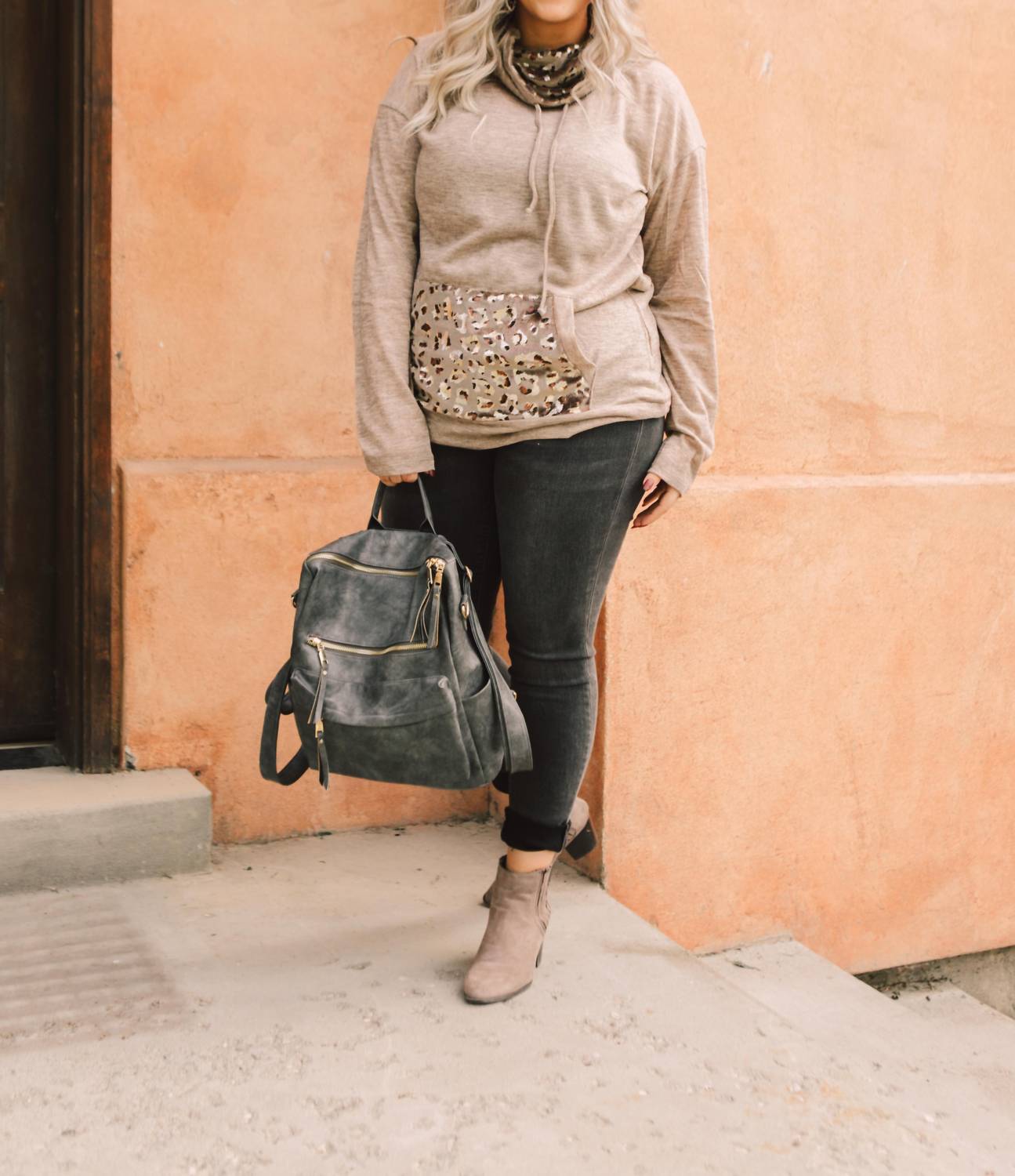 Роскошная толстовка с капюшоном Velvet Spots цвета мокко с меланжевым оттенком And The Why, цвет heathered mocha
Роскошная толстовка с капюшоном Velvet Spots цвета мокко с меланжевым оттенком And The Why, цвет heathered mocha