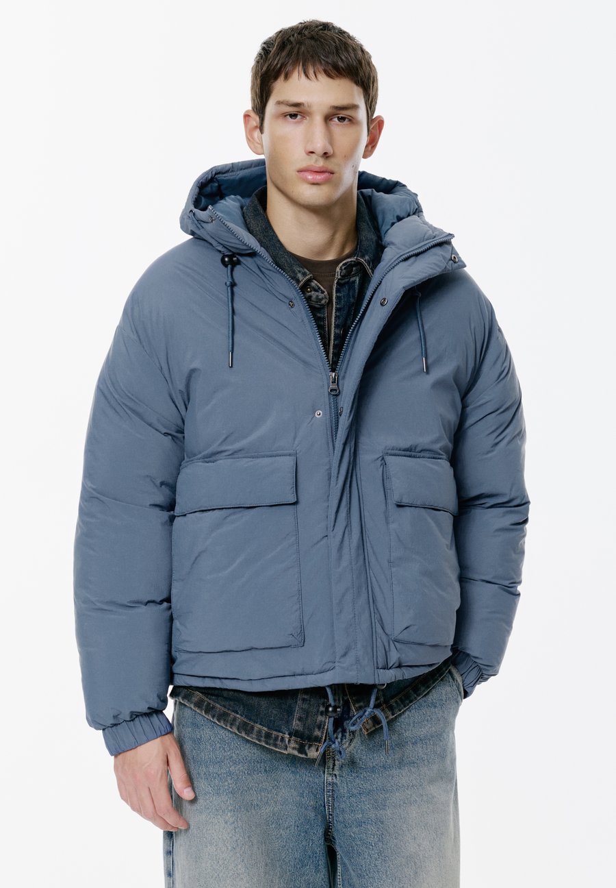 Пальто PULL&BEAR CROPPED PUFFER, Blue Denim
Пальто PULL&BEAR CROPPED PUFFER, Blue Denim