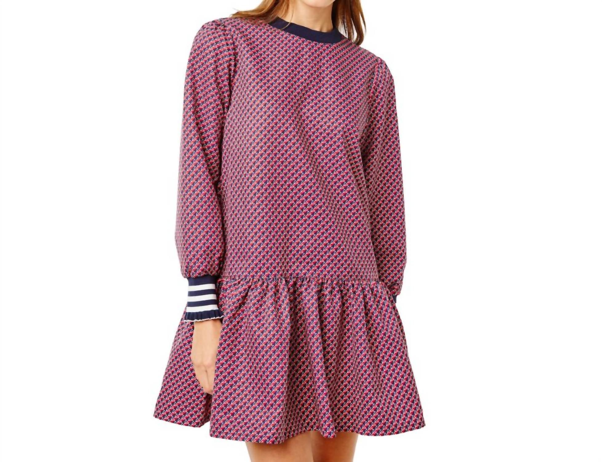 Мини-платье Vine в темно-синих вишневых звездах ADDISON BAY
Мини-платье Vine в темно-синих вишневых звездах ADDISON BAY