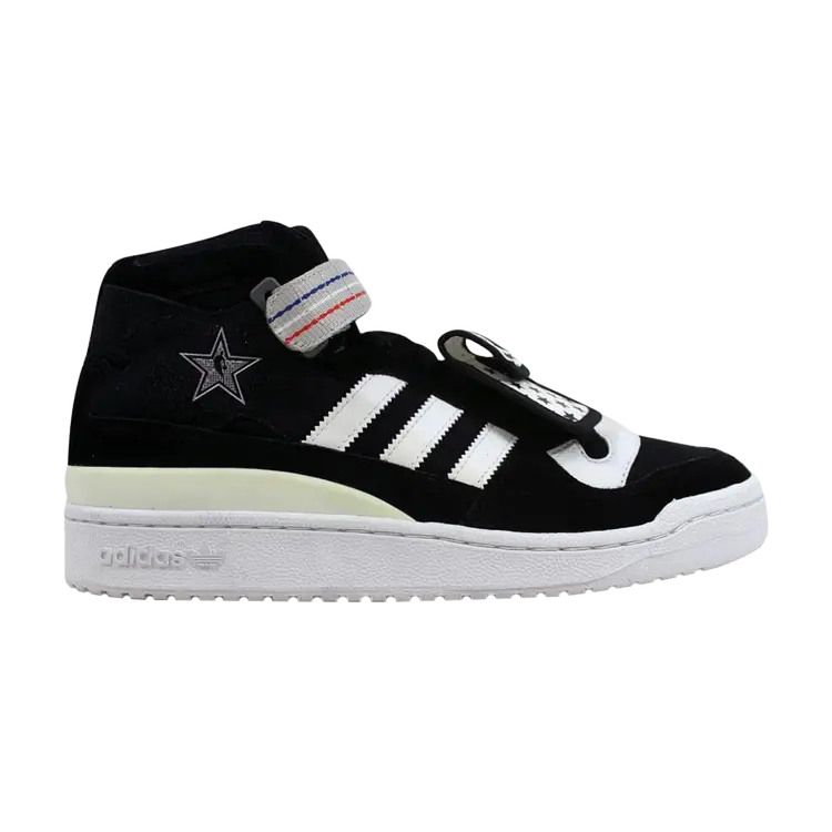 Кроссовки Adidas Undefeated x Forum Mid 'All-Star Weekend', черный
Кроссовки Adidas Undefeated x Forum Mid 'All-Star Weekend', черный