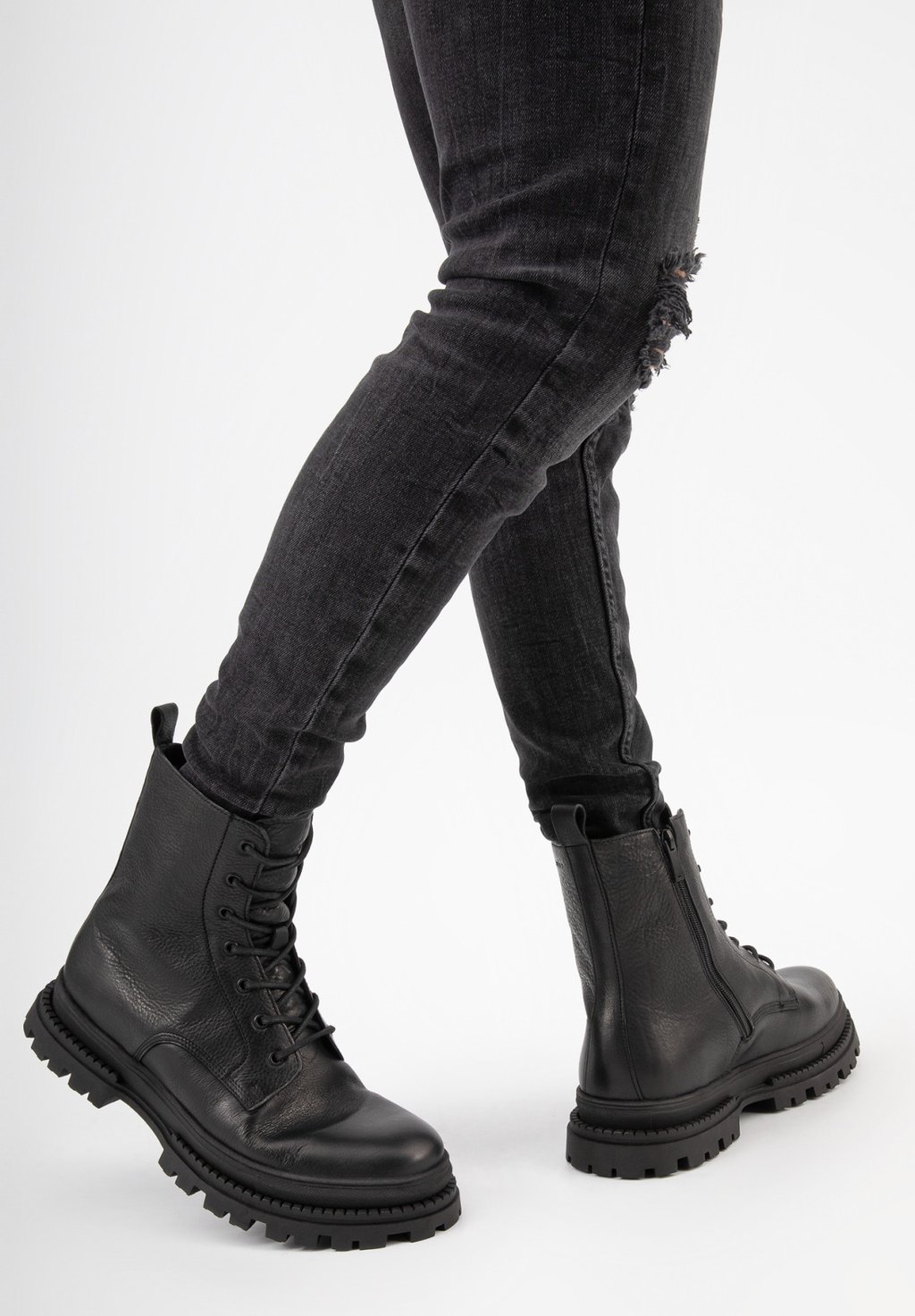 Ботильоны Wojas, черный
Ботильоны Wojas, черный