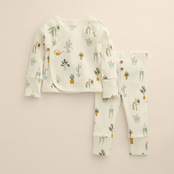 Детский комплект из топа с запахом и брюк Little Co. By Lauren Conrad, Garden Print
Детский комплект из топа с запахом и брюк Little Co. By Lauren Conrad, Garden Print