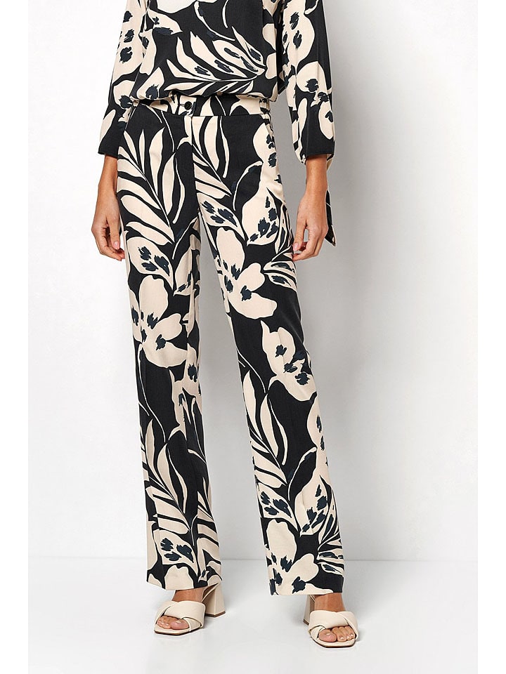 Тканевые брюки Toni
Тканевые брюки Toni