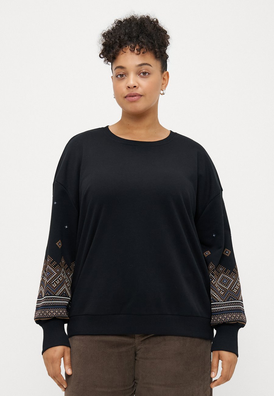 Толстовка ONLY Carmakoma CARBROOKE O NECK, Black, Черный, Толстовка ONLY Carmakoma CARBROOKE O NECK, Black
Толстовка ONLY Carmakoma CARBROOKE O NECK, Black, Черный, Толстовка ONLY Carmakoma CARBROOKE O NECK, Black