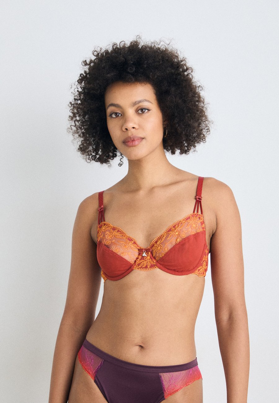 Бюстгальтер LASCANA NUANCE BY LASCANA WIRE BRA 2 PACK, Cinnamon/Orange/Creme/Bordeaux
Бюстгальтер LASCANA NUANCE BY LASCANA WIRE BRA 2 PACK, Cinnamon/Orange/Creme/Bordeaux