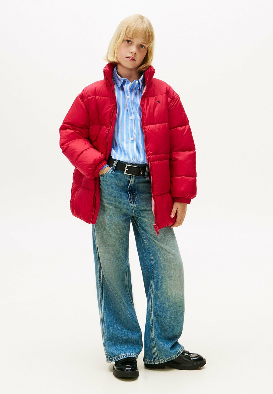 Зимняя куртка Tommy Hilfiger WAISTED SHINY MID PUFFER JACKET, Ruby Rhubarb/Red
Зимняя куртка Tommy Hilfiger WAISTED SHINY MID PUFFER JACKET, Ruby Rhubarb/Red