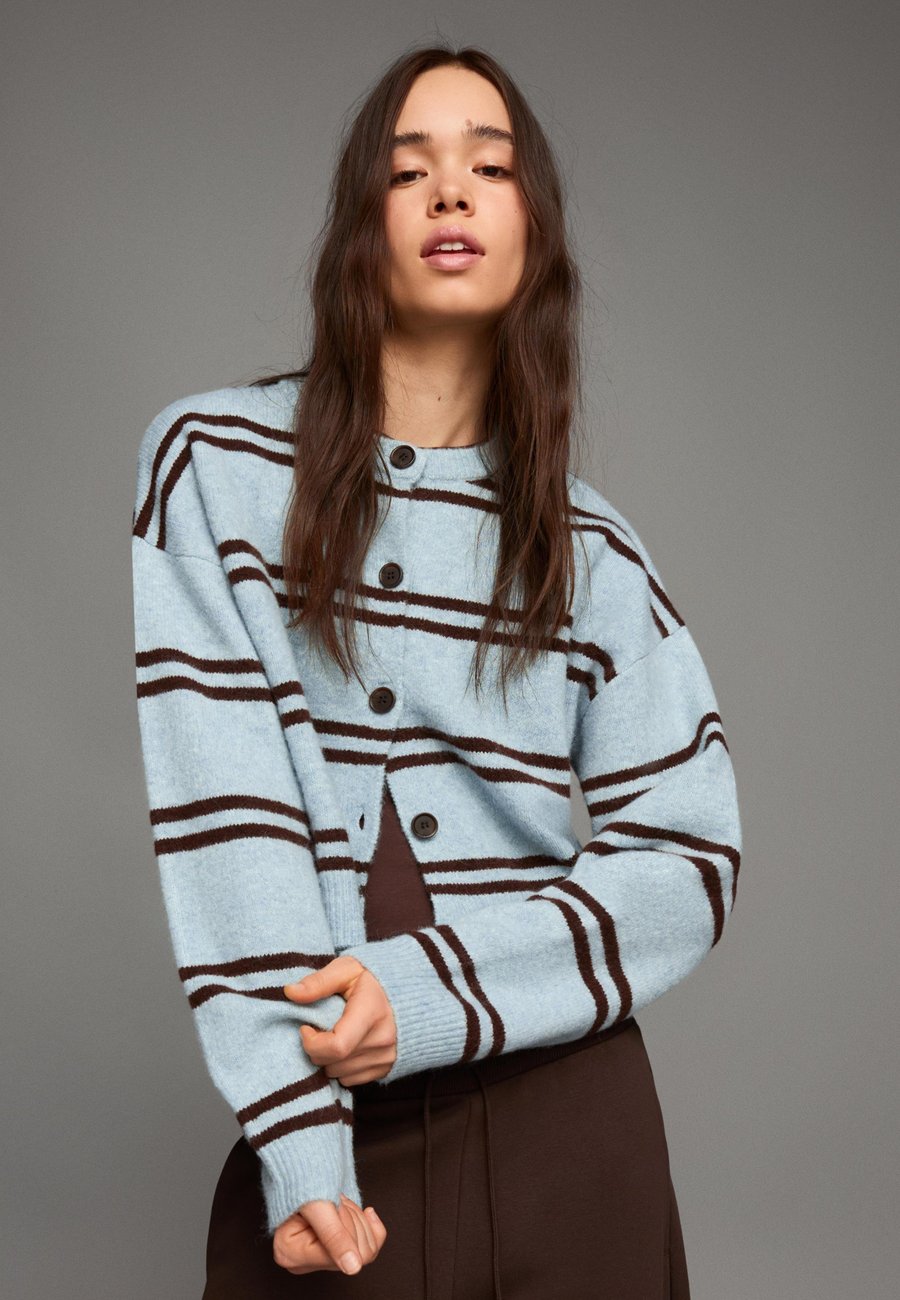 Кардиган Bershka STRIPED BUTTON-UP, Turquoise
Кардиган Bershka STRIPED BUTTON-UP, Turquoise