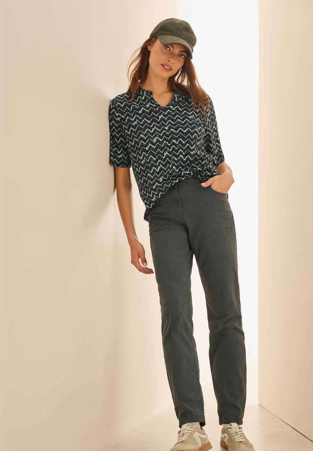 Футболка с принтом Cecil, хаки
Футболка с принтом Cecil, хаки