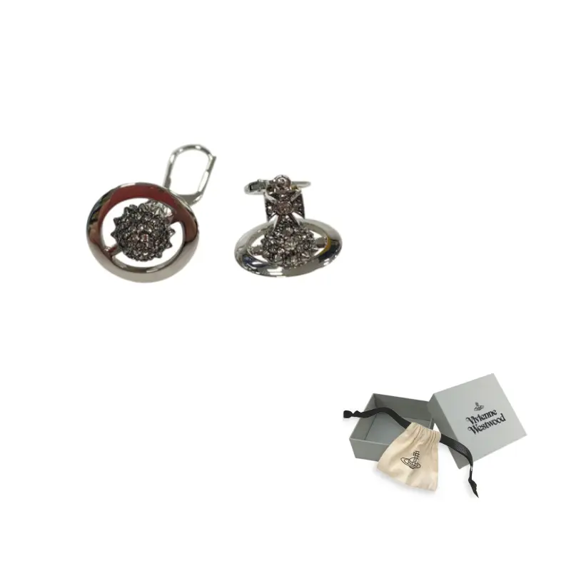 Vivienne Westwood Сережки женские серебряные
Vivienne Westwood Сережки женские серебряные