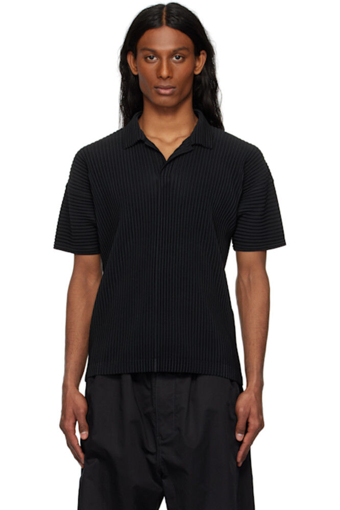 Черная базовая рубашка-поло HOMME PLISSÉ ISSEY MIYAKE
Черная базовая рубашка-поло HOMME PLISSÉ ISSEY MIYAKE