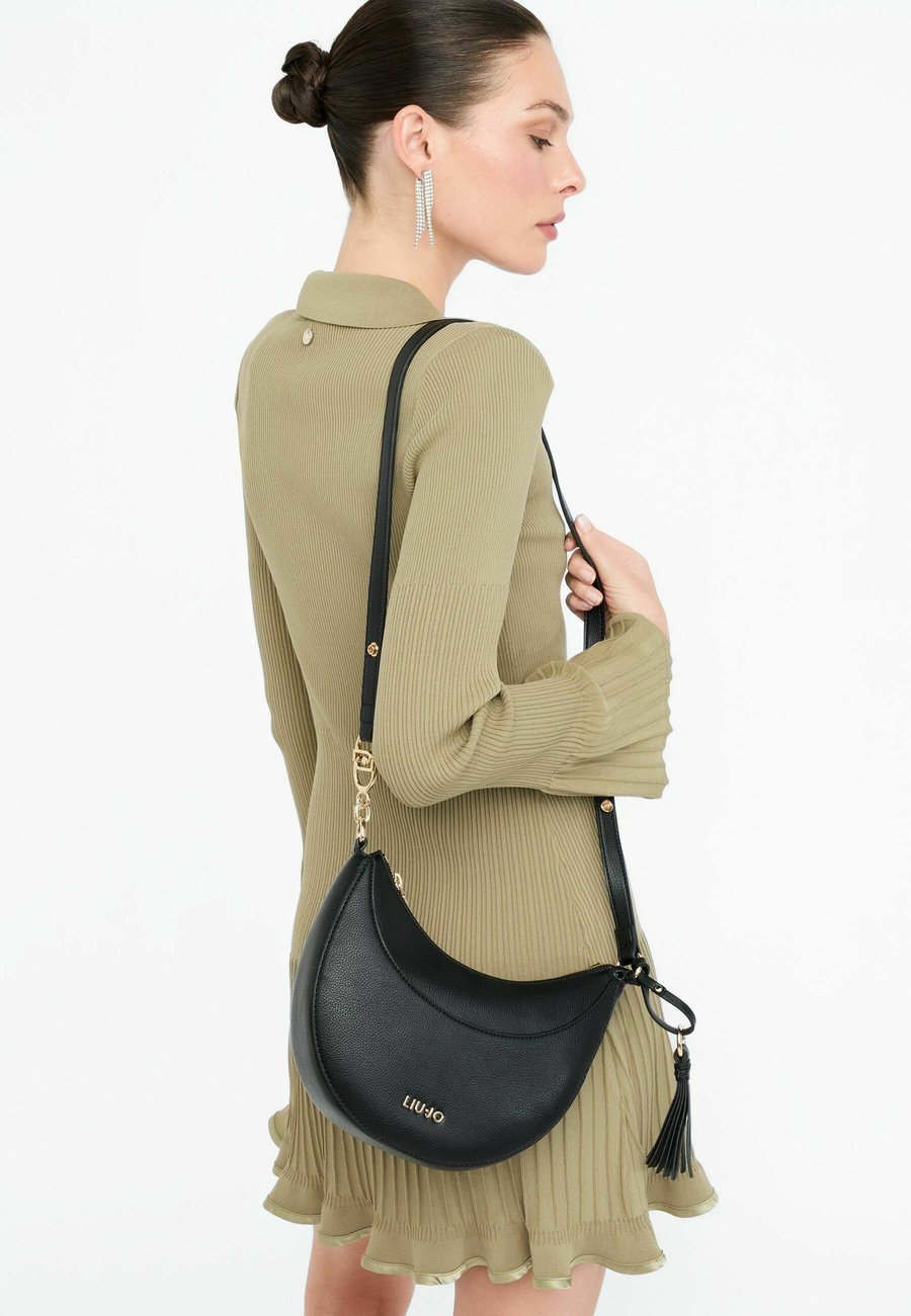 Сумка кросс-боди LIU JO Cross body bag, Black
Сумка кросс-боди LIU JO Cross body bag, Black