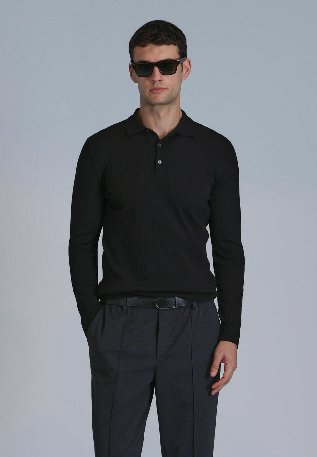 Джемпер ADEN Lufian, черный
Джемпер ADEN Lufian, черный