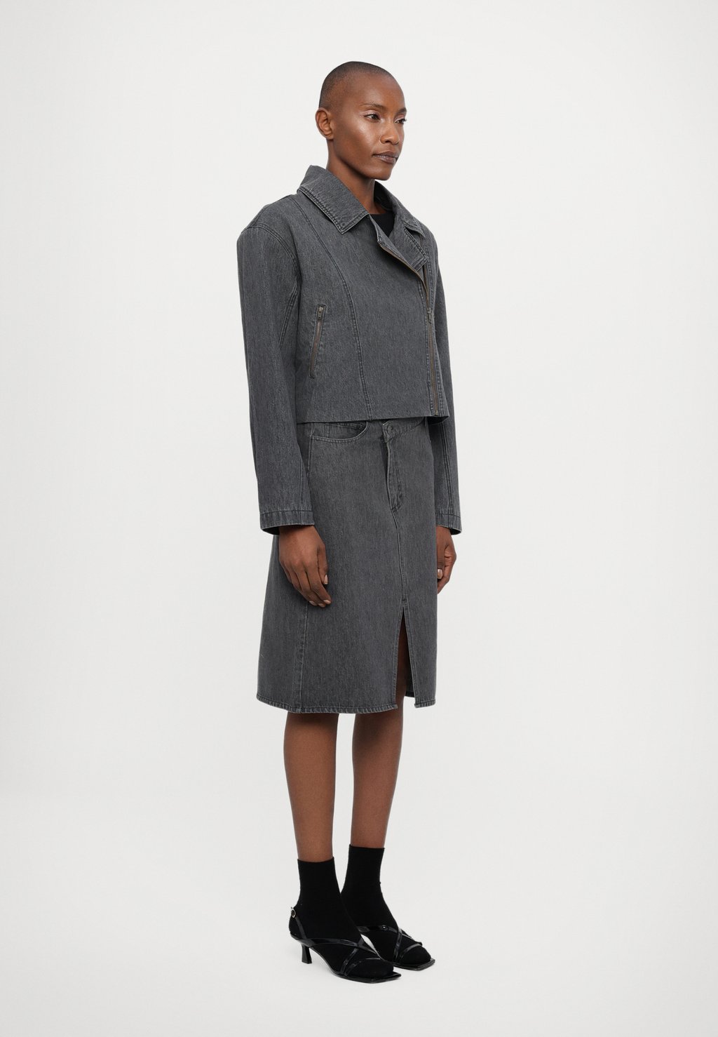 Джинсовая куртка MILES BIKER JACKET DESIGNERS REMIX, черный деним
Джинсовая куртка MILES BIKER JACKET DESIGNERS REMIX, черный деним