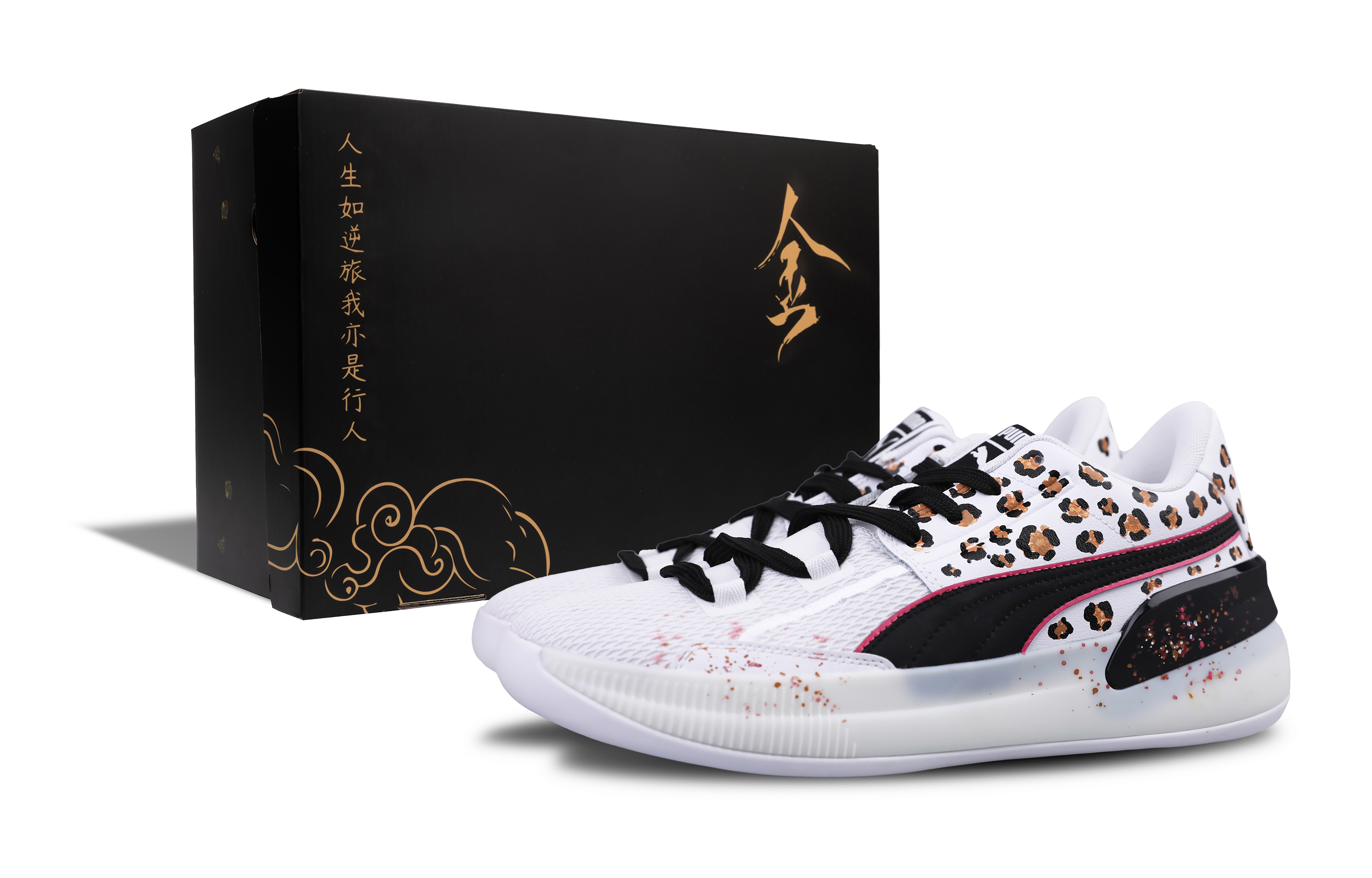 PUMA Баскетбольные кроссовки Clyde Hardwood Cushioning с дышащим покрытием, противоскользящие, с низким верхом, белые, мужские
PUMA Баскетбольные кроссовки Clyde Hardwood Cushioning с дышащим покрытием, противоскользящие, с низким верхом, белые, мужские