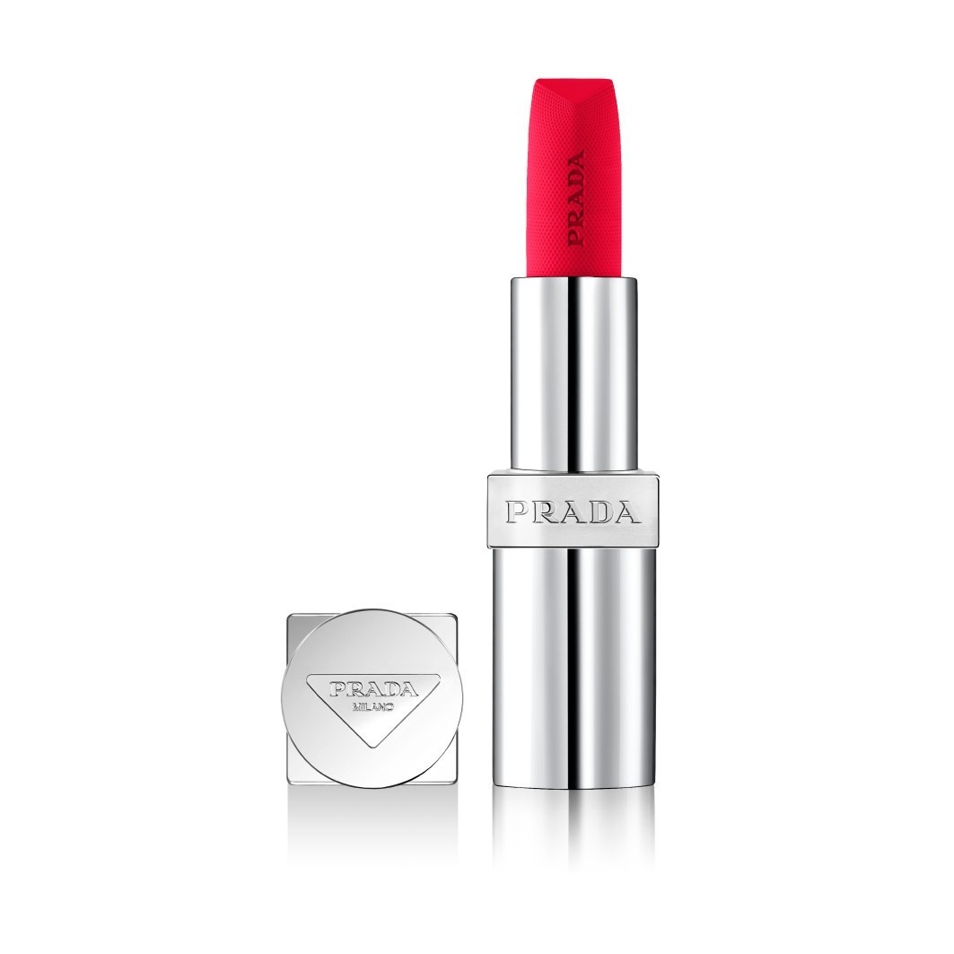 Помада для губ monochrome soft matte Prada, p156, вес 3.8 гр.
Помада для губ monochrome soft matte Prada, p156, вес 3.8 гр.