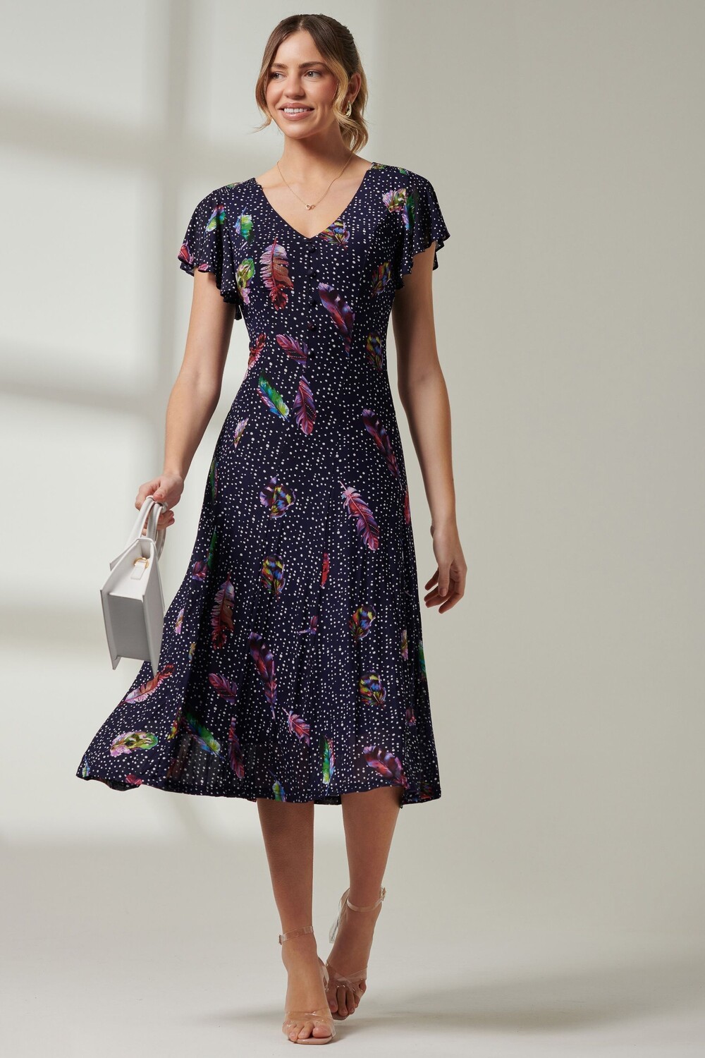 Платье миди с короткими рукавами и V-образным вырезом Jolie Moi, синий
Платье миди с короткими рукавами и V-образным вырезом Jolie Moi, синий