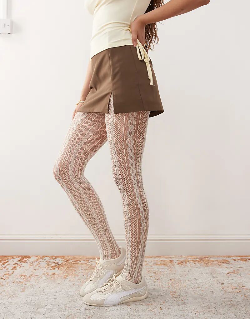 Белые кружевные колготки Reclaimed Vintage с ажурным узором
Белые кружевные колготки Reclaimed Vintage с ажурным узором