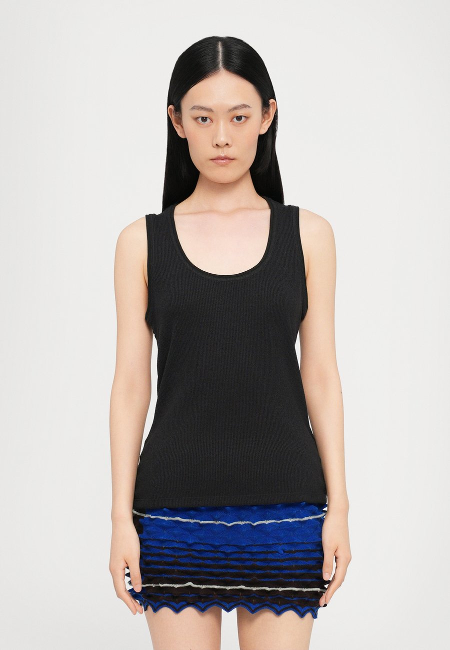 Топ Proenza Schouler White Label JESSA TANT TWISTED, Black
Топ Proenza Schouler White Label JESSA TANT TWISTED, Black