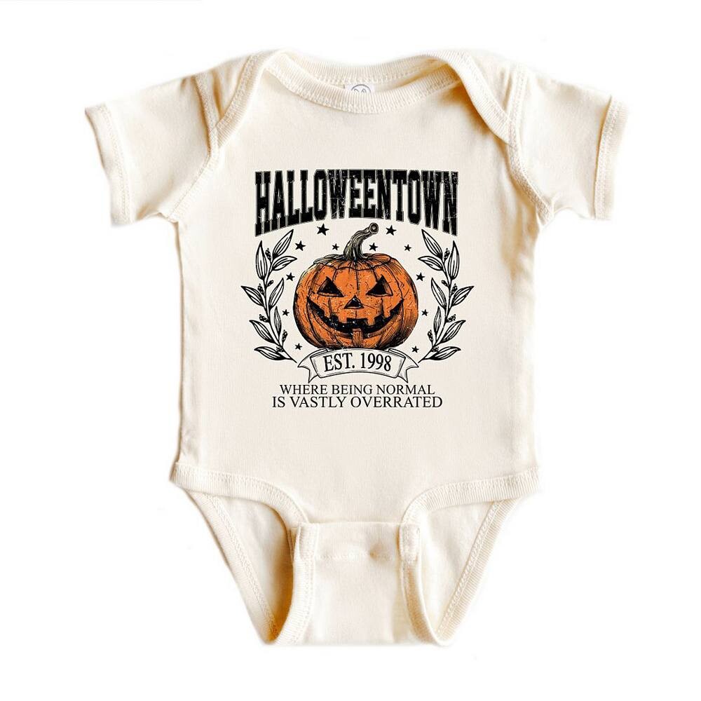 Хэллоуинтаун Эст. Детское боди 1998 года The Juniper Shop, цвет Natural
Хэллоуинтаун Эст. Детское боди 1998 года The Juniper Shop, цвет Natural