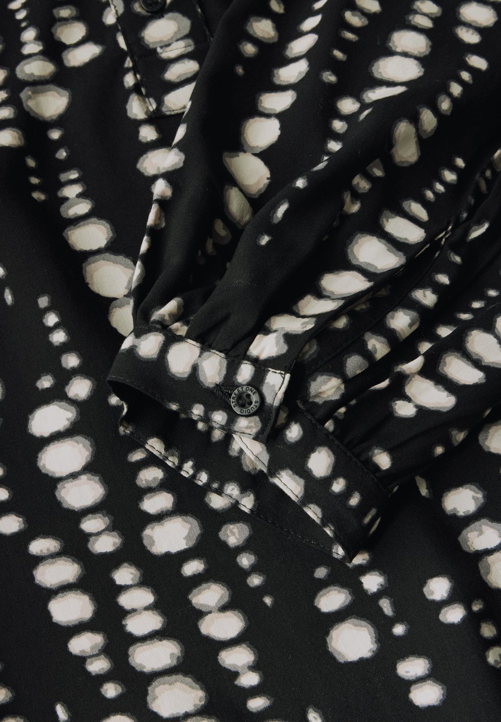 Блуза BEDRUCKTE RAGLAN Street One Studio, черный
Блуза BEDRUCKTE RAGLAN Street One Studio, черный