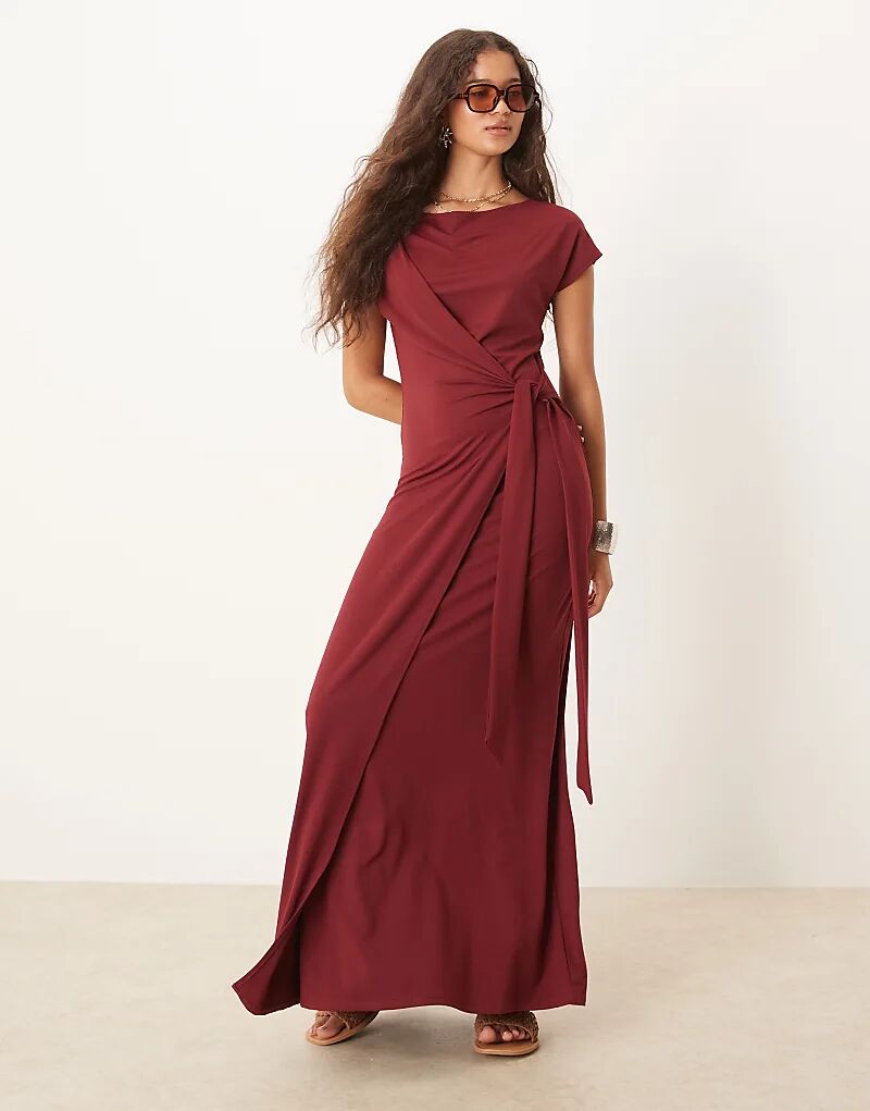 Платье макси с короткими рукавами, завязками и запахом спереди ASOS DESIGN бордового цвета
Платье макси с короткими рукавами, завязками и запахом спереди ASOS DESIGN бордового цвета