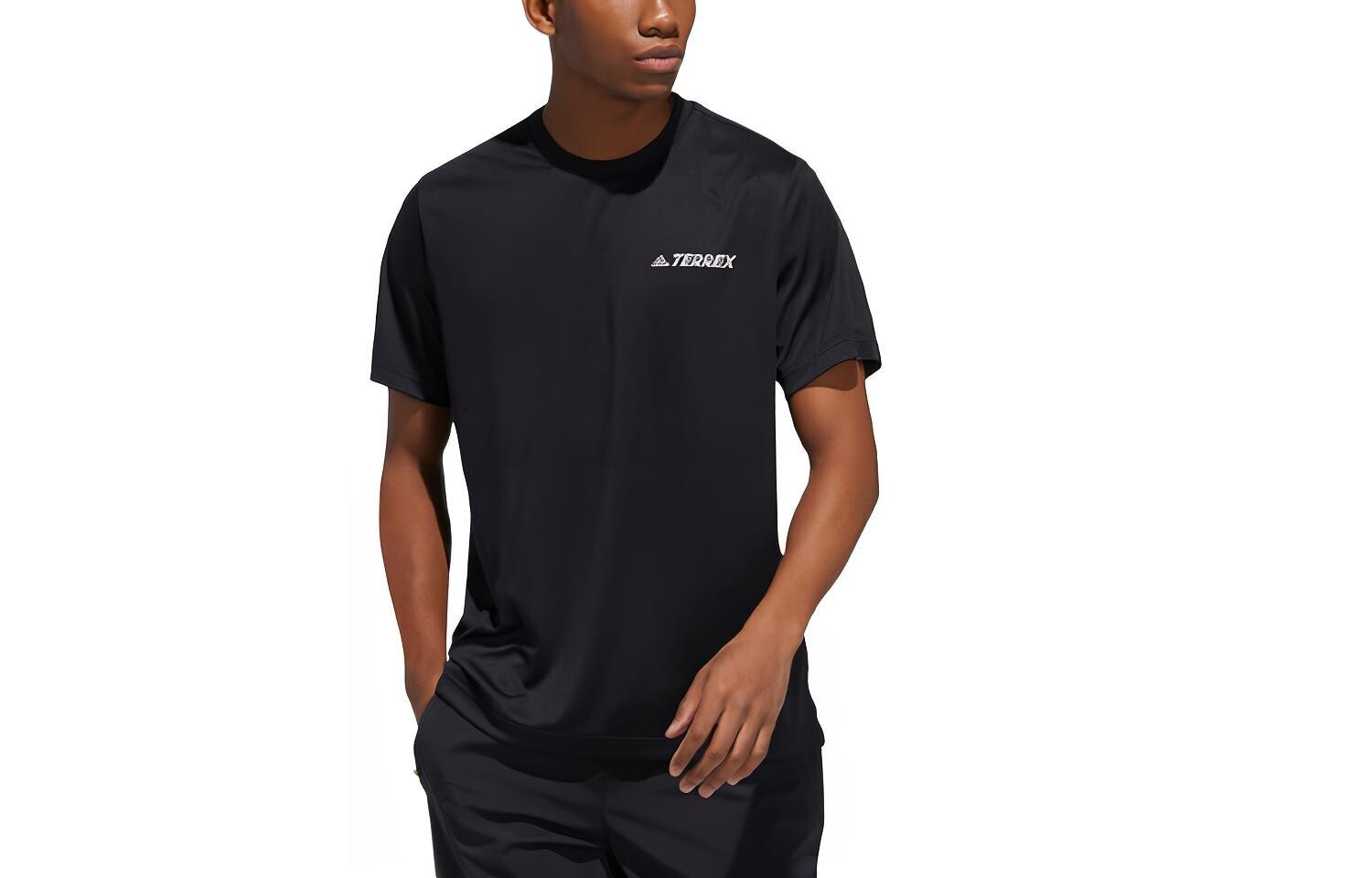 Футболка мужская черная Adidas, черный
Футболка мужская черная Adidas, черный