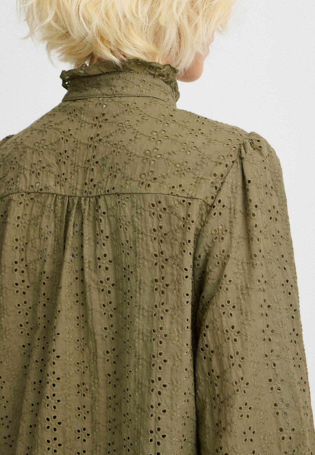 Блузка на пуговицах GEOGINA PULZ, серый
Блузка на пуговицах GEOGINA PULZ, серый