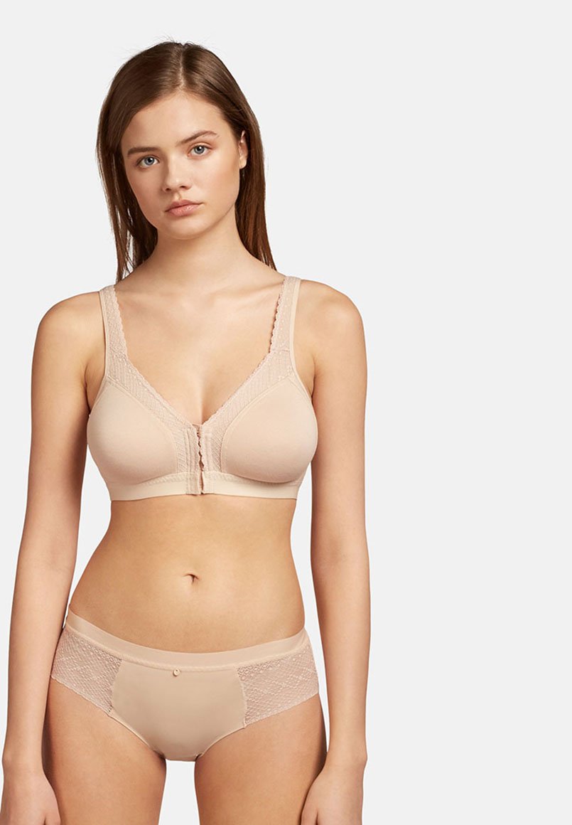 Треугольный бюстгальтер Gisela, бежевый
Треугольный бюстгальтер Gisela, бежевый