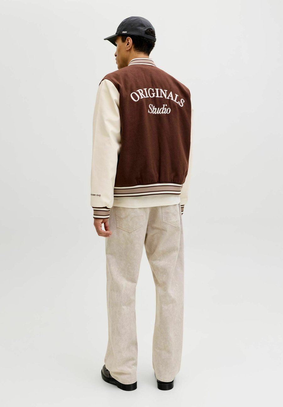 Куртка Jack & Jones Bomber Jacket, Deep Mahogany/Brown
Куртка Jack & Jones Bomber Jacket, Deep Mahogany/Brown