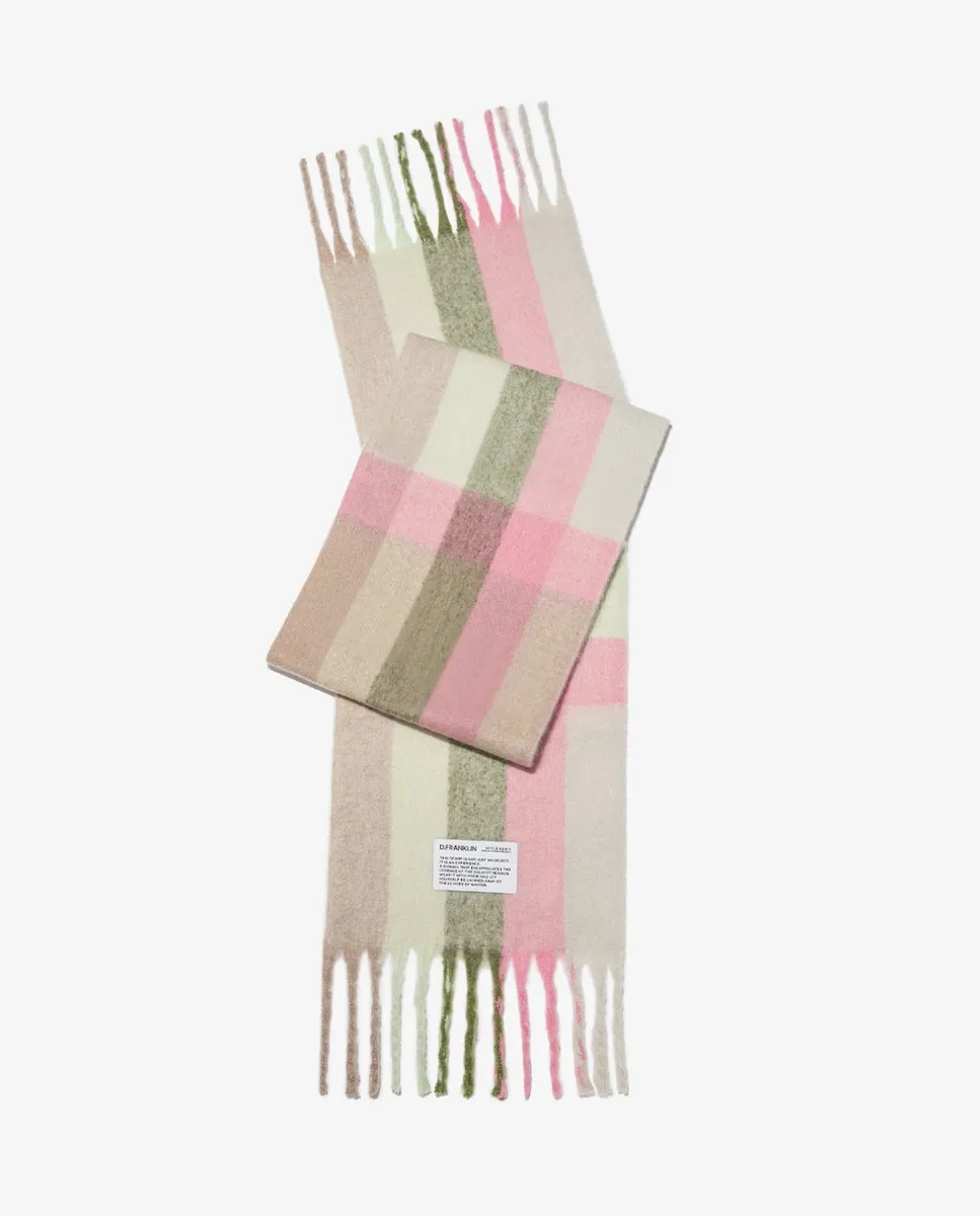 Полиэстеровый шарф в полоску D.Franklin, бежевый
Полиэстеровый шарф в полоску D.Franklin, бежевый