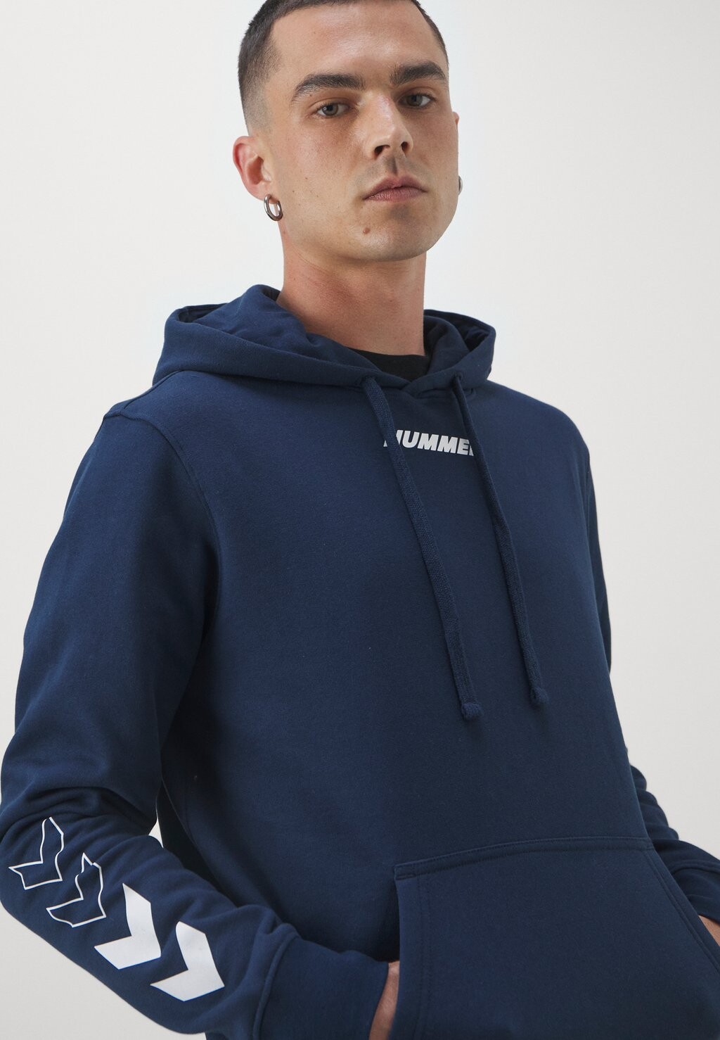 Толстовка с капюшоном HMLELEMENTAL HOODIE Hummel, разноцветный
Толстовка с капюшоном HMLELEMENTAL HOODIE Hummel, разноцветный
