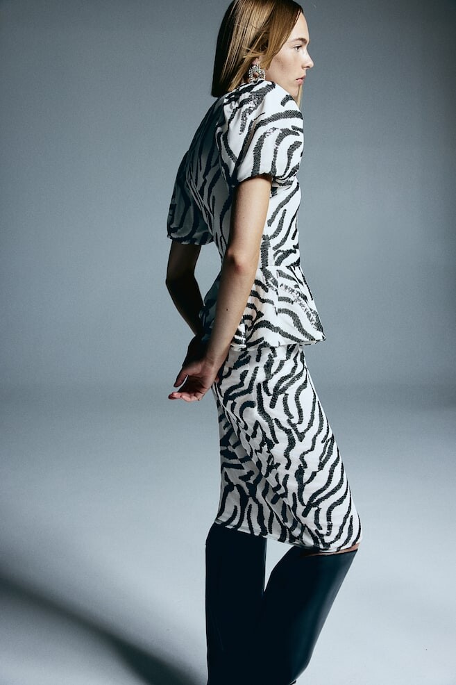 Юбка карандаш с узором из пайеток H&M, белый
Юбка карандаш с узором из пайеток H&M, белый