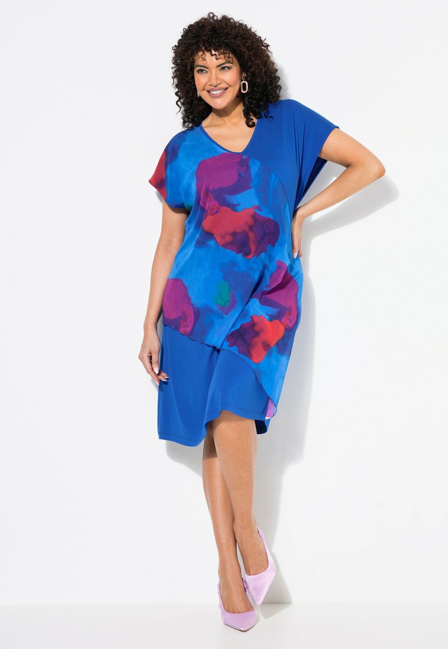 Платье Ulla Popken Jumper dress, Steel Blue/Blue-Grey
Платье Ulla Popken Jumper dress, Steel Blue/Blue-Grey