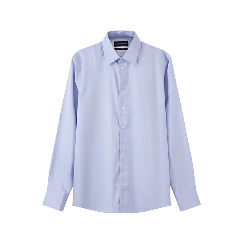 EMPORIO ARMANI Мужская рубашка светло-голубого цвета SS24
EMPORIO ARMANI Мужская рубашка светло-голубого цвета SS24