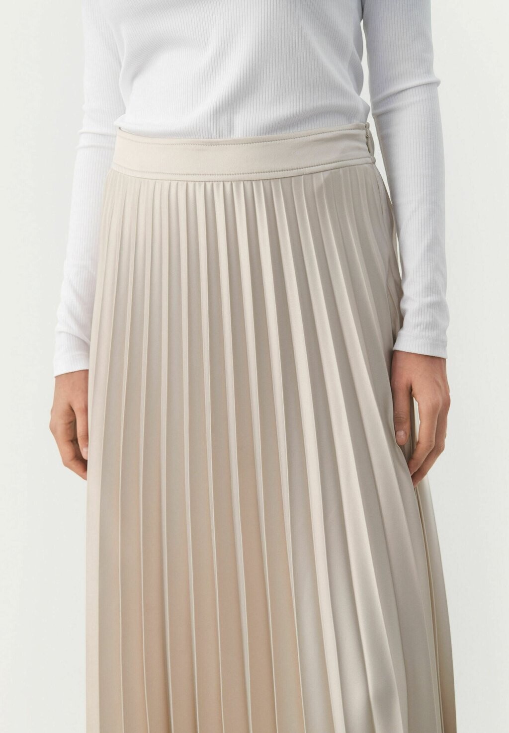 Юбка А-силуэта VENEDAPW SK Part Two, кремовый
Юбка А-силуэта VENEDAPW SK Part Two, кремовый