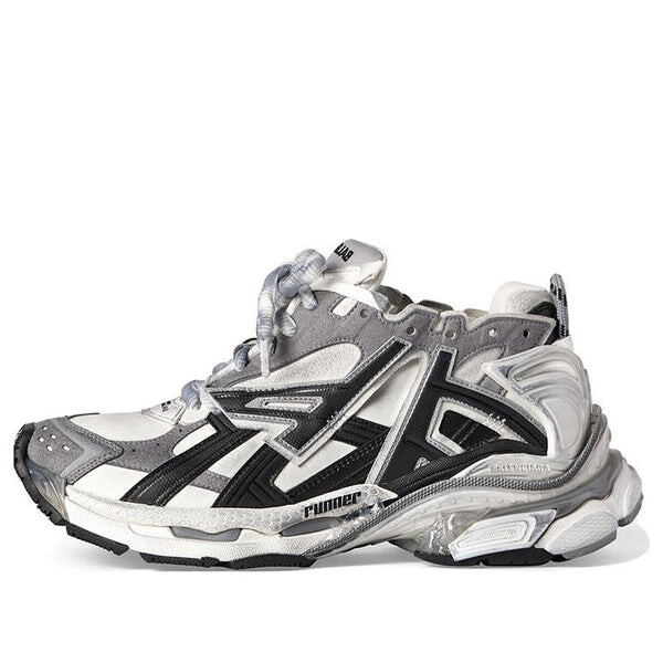Кроссовки runner sneakers 'grey white black nylon and suede like fabric' Balenciaga, серый
Кроссовки runner sneakers 'grey white black nylon and suede like fabric' Balenciaga, серый