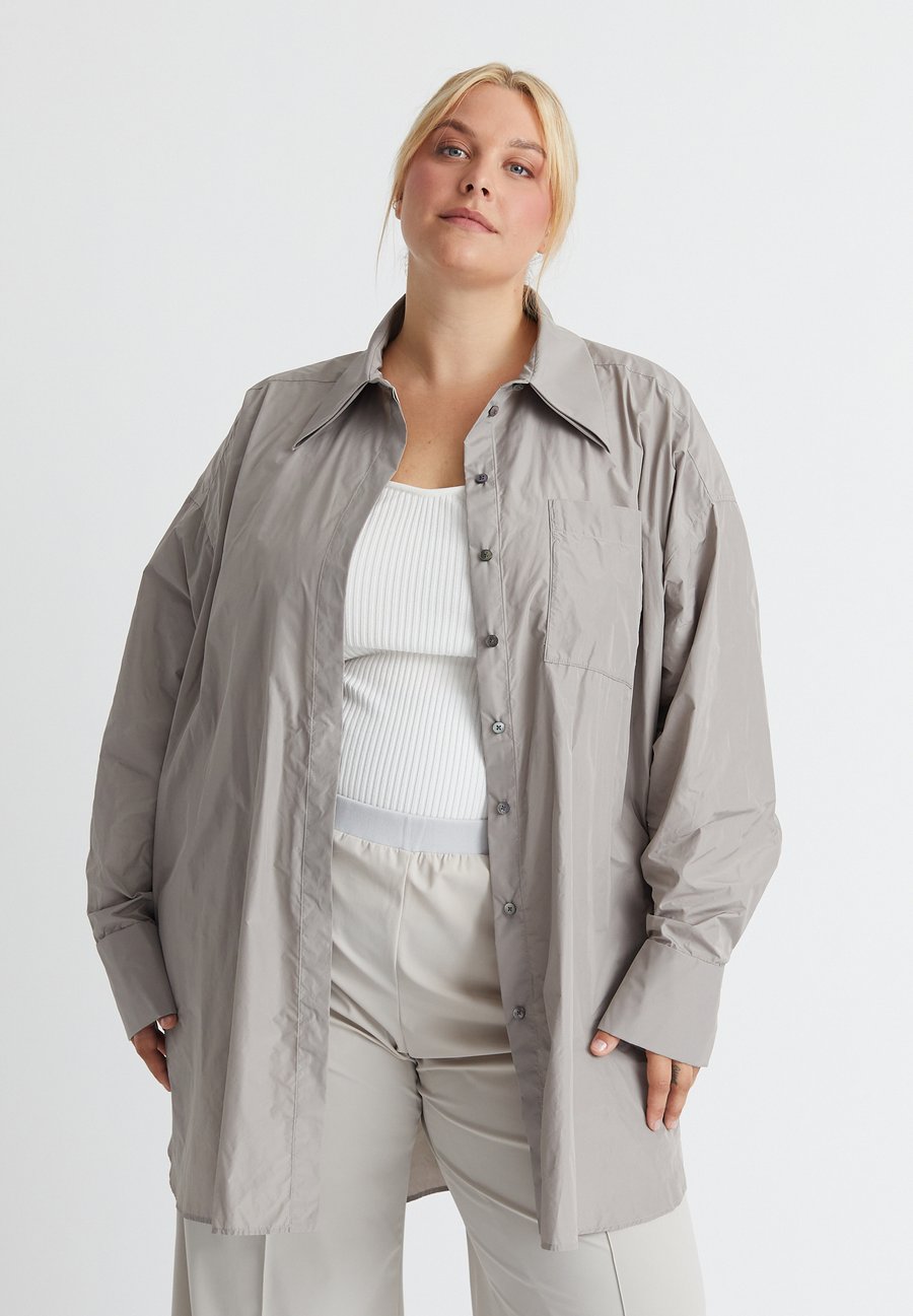 Блуза Sallie Sahne AYLA, Platinum/Silver-Coloured
Блуза Sallie Sahne AYLA, Platinum/Silver-Coloured