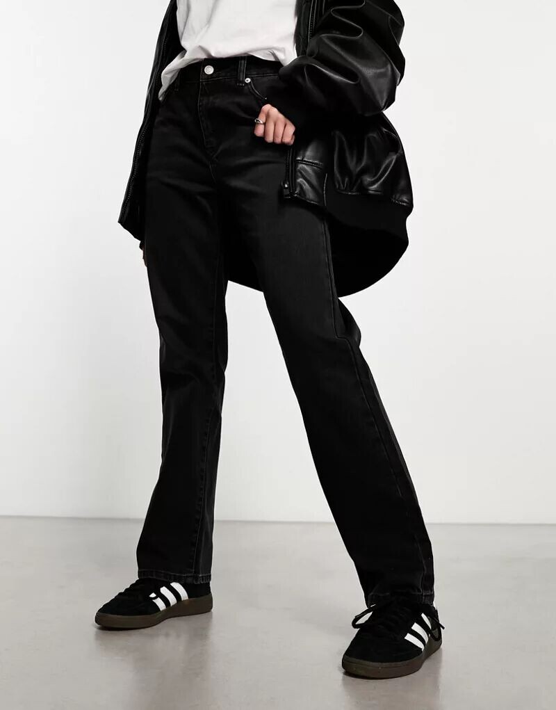 Черные джинсы New Look Dad
Черные джинсы New Look Dad