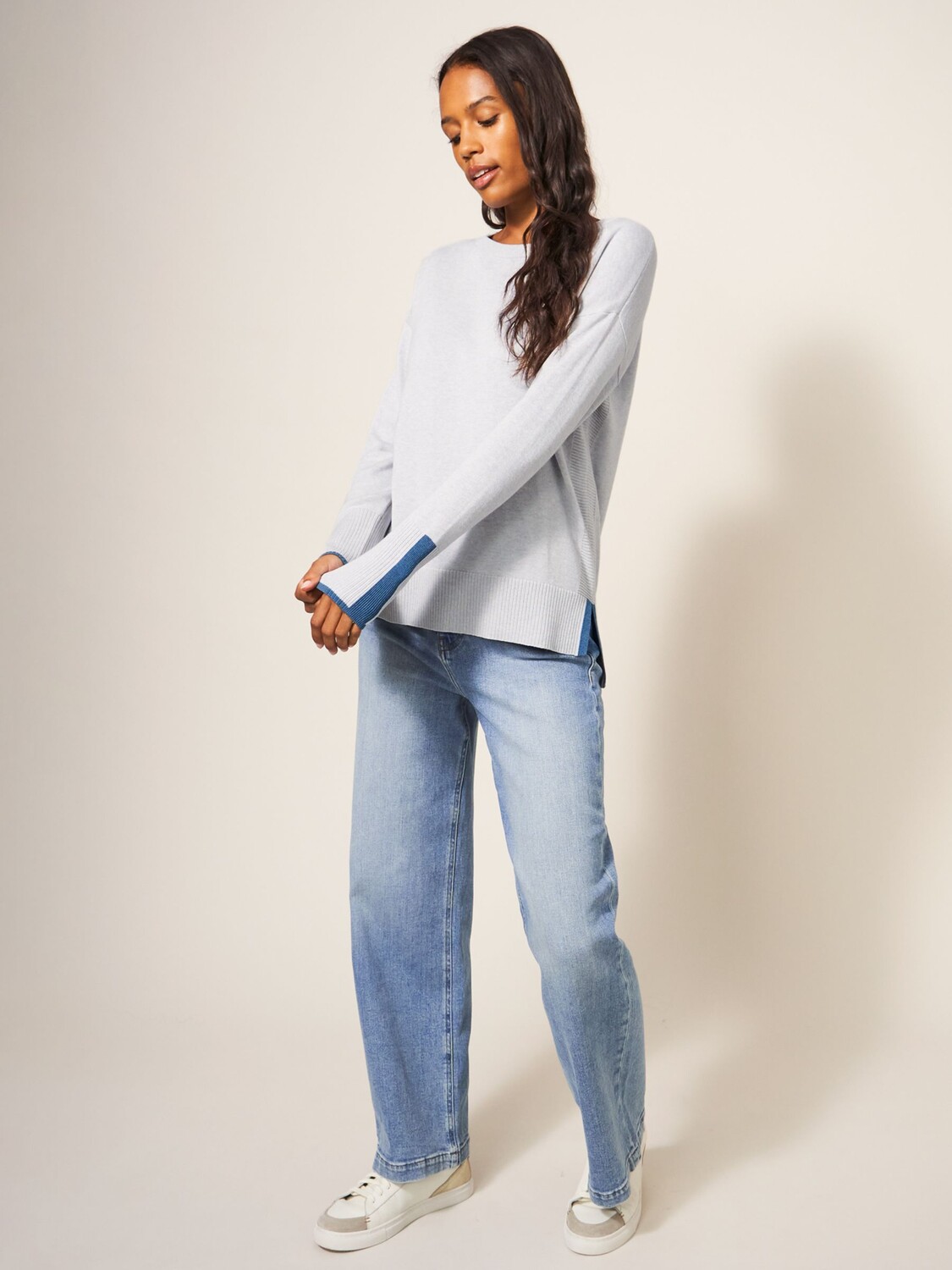 Оливковый джемпер с разрезом по бокам White Stuff, светло-серый
Оливковый джемпер с разрезом по бокам White Stuff, светло-серый