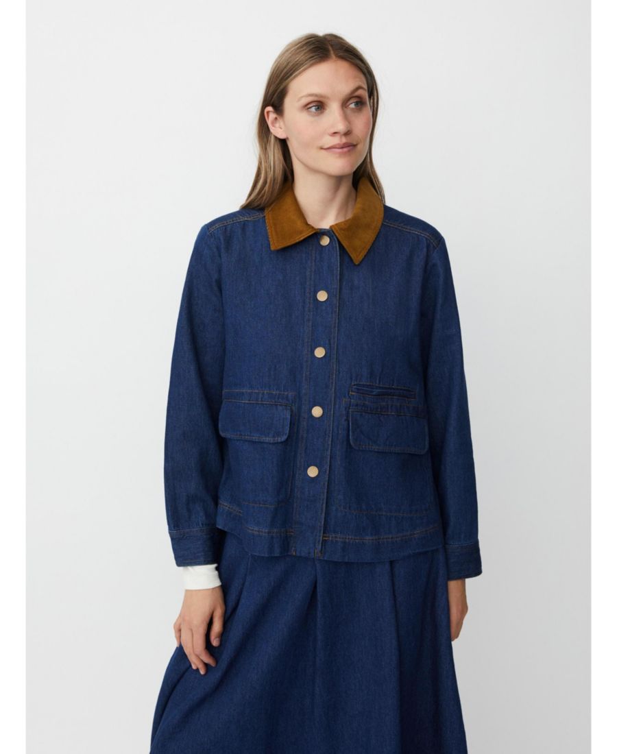 Женская джинсовая куртка с длинными рукавами и бархатным воротником Masai Copenhagen, Dark denim
Женская джинсовая куртка с длинными рукавами и бархатным воротником Masai Copenhagen, Dark denim