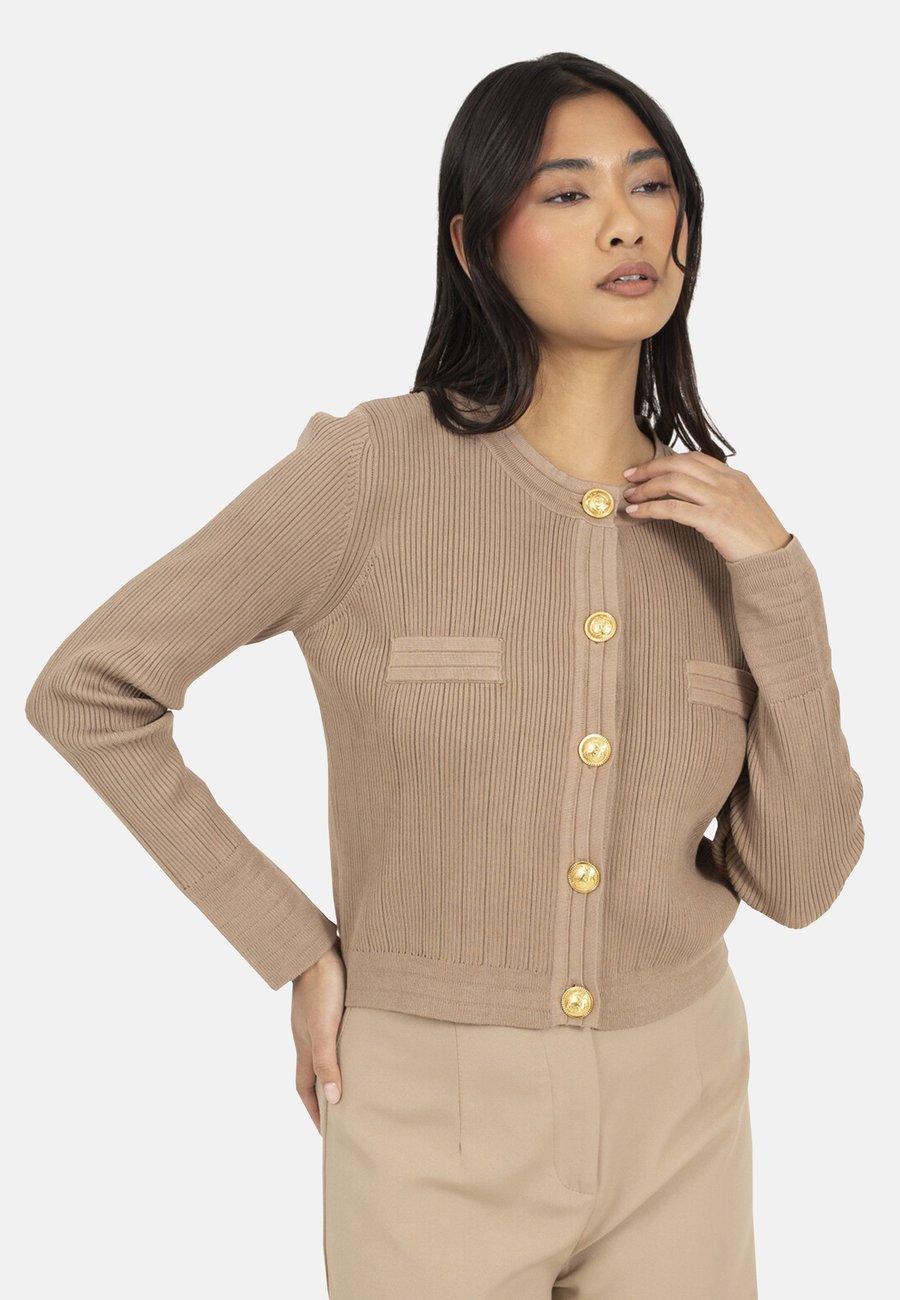 Кардиган Brave Soul BUTTON THROUGH WITH MOCK CHEST POCKETS, Beige
Кардиган Brave Soul BUTTON THROUGH WITH MOCK CHEST POCKETS, Beige