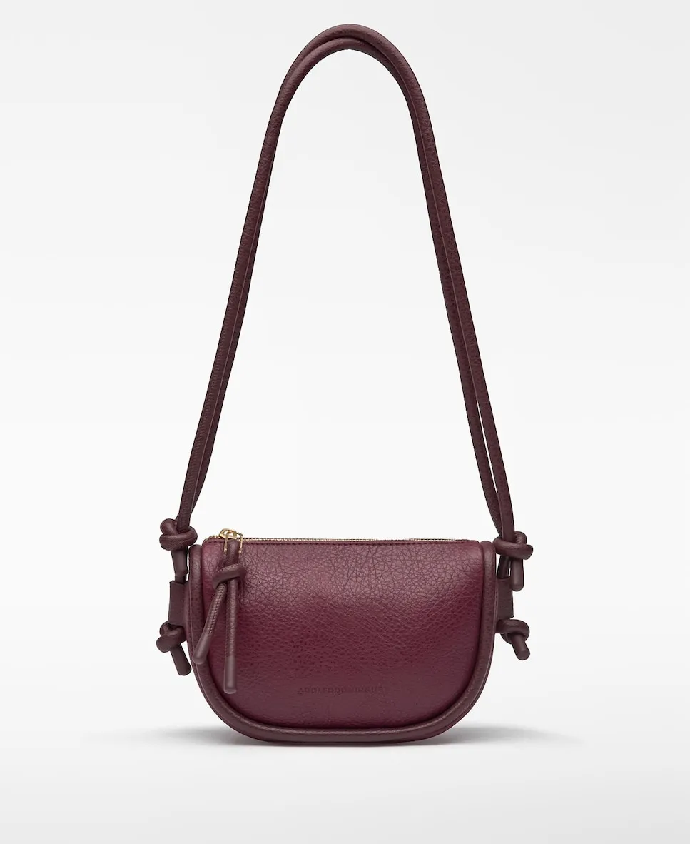 Маленькая женская сумка-бандо зерно Луна Adolfo Dominguez, гранатовый
Маленькая женская сумка-бандо зерно Луна Adolfo Dominguez, гранатовый