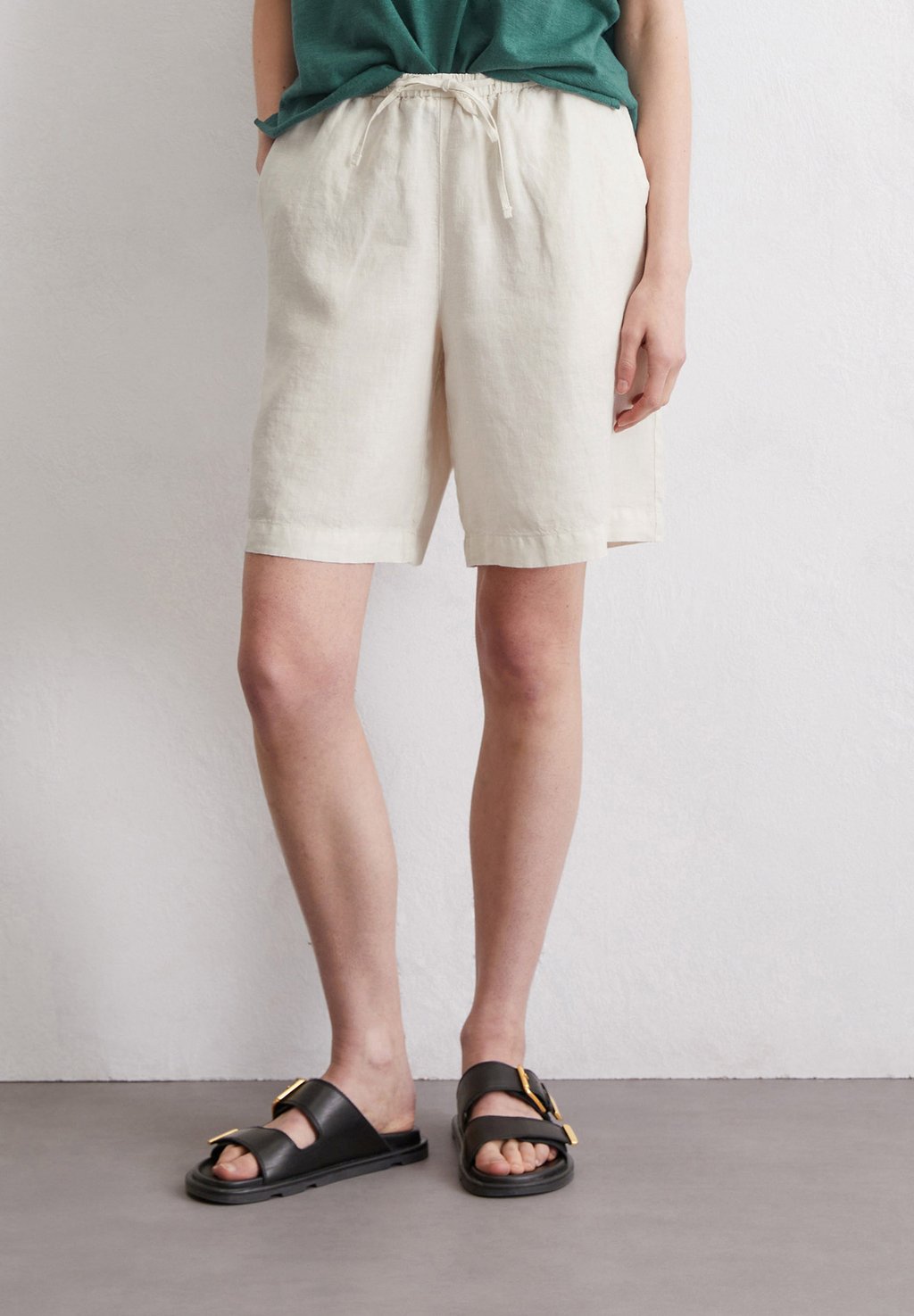 Шорты MIT TEIL-ELASTISCHEM BUND Marc O'Polo, бежевый
Шорты MIT TEIL-ELASTISCHEM BUND Marc O'Polo, бежевый