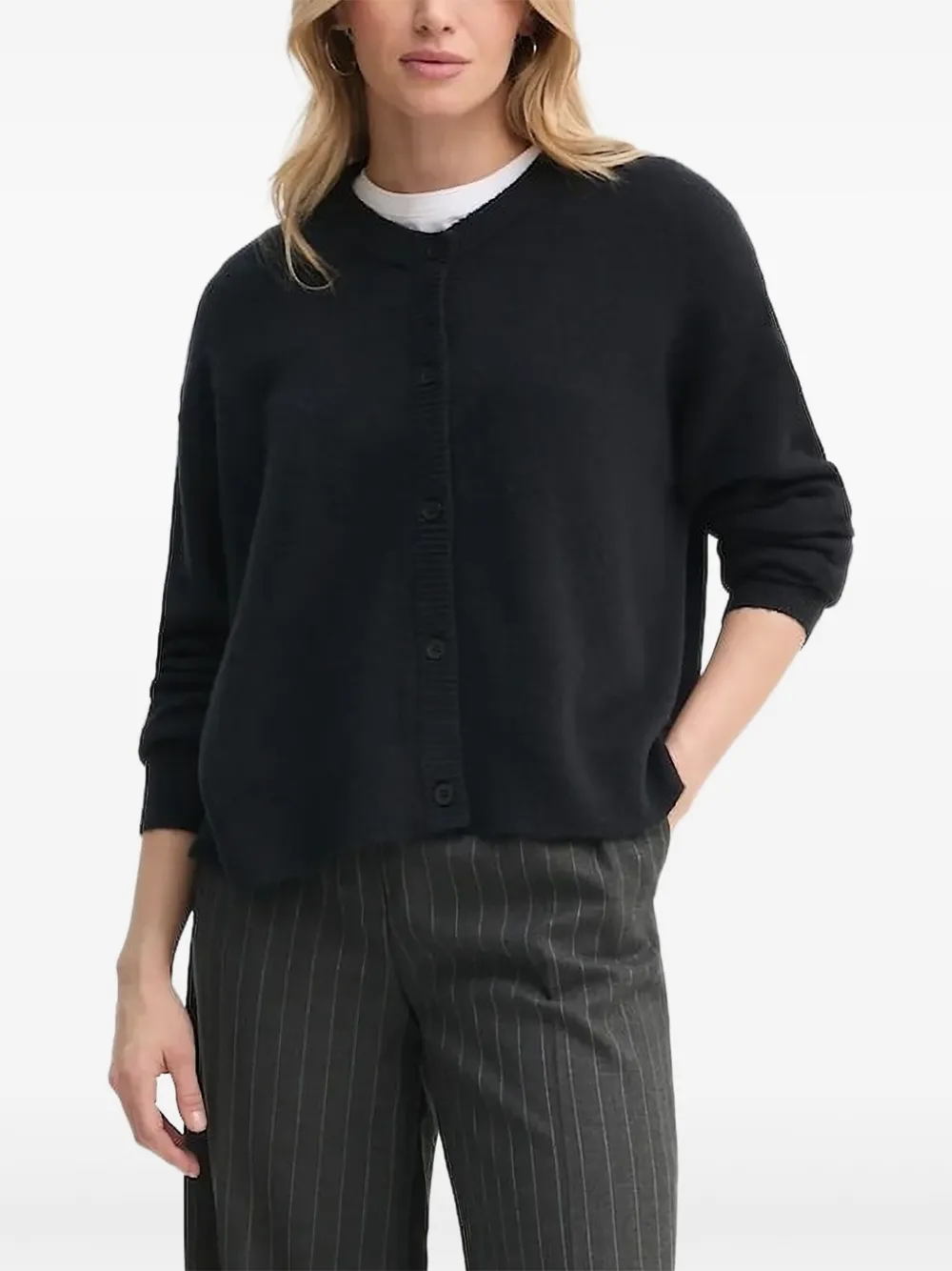 Кардиган на пуговицах American Vintage, черный
Кардиган на пуговицах American Vintage, черный