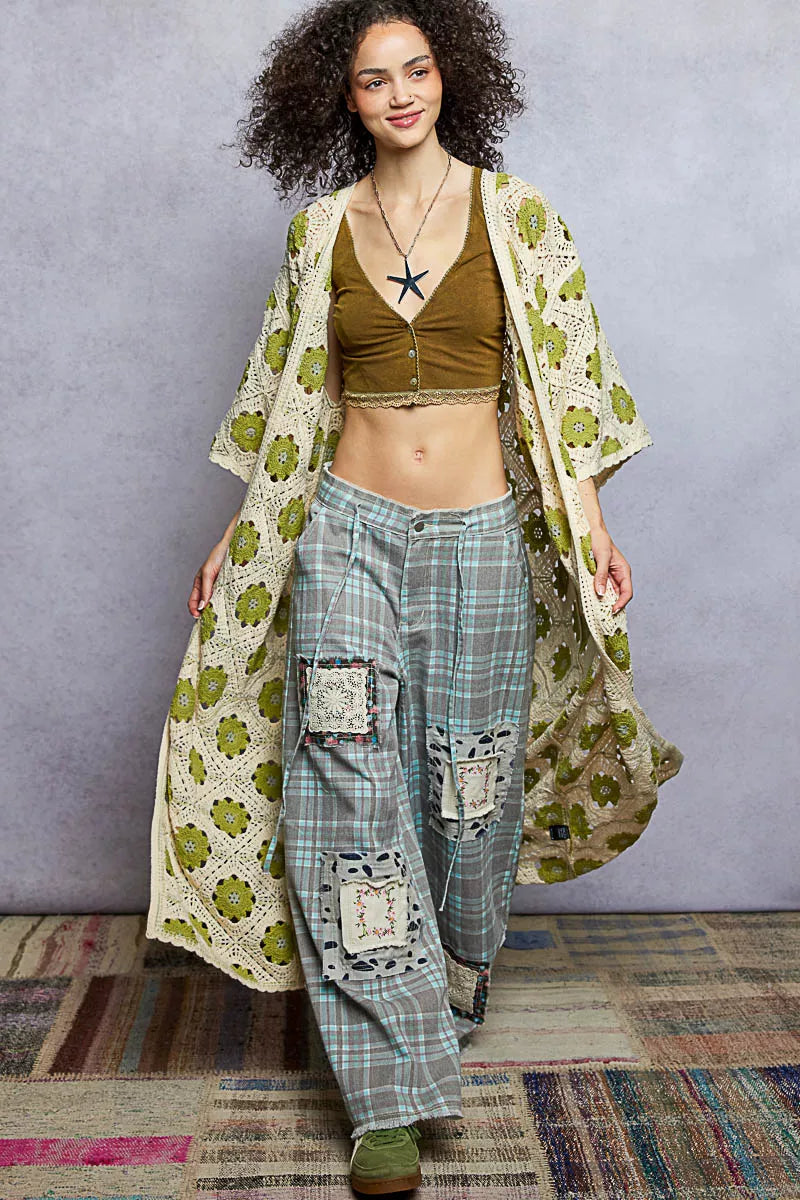 Длинный кардиган с цветочным узором и открытой передней частью, связанный крючком TRUEDAMES, натуральный/оливковый
Длинный кардиган с цветочным узором и открытой передней частью, связанный крючком TRUEDAMES, натуральный/оливковый