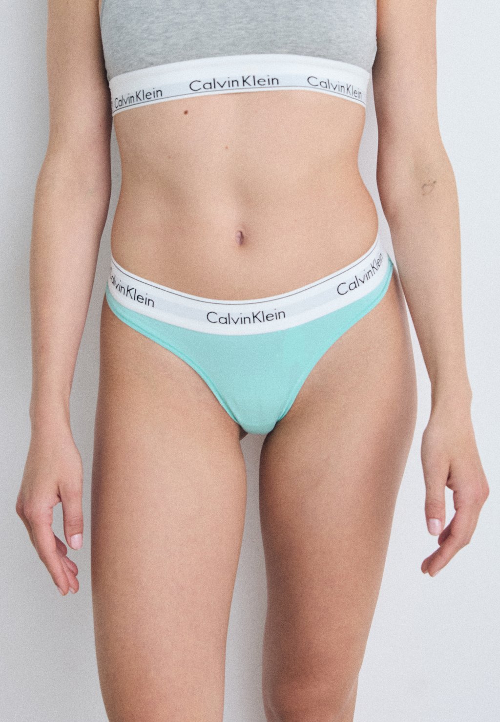Стринги THONG ICON Calvin Klein Underwear, кремовый
Стринги THONG ICON Calvin Klein Underwear, кремовый