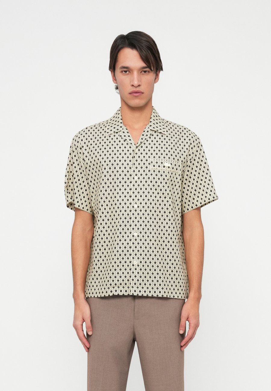 Рубашка Lacoste Shirt, Poudre/Buffle/Beige
Рубашка Lacoste Shirt, Poudre/Buffle/Beige