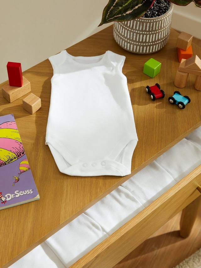 Детское хлопчатобумажное боди без рукавов John Lewis, белый
Детское хлопчатобумажное боди без рукавов John Lewis, белый